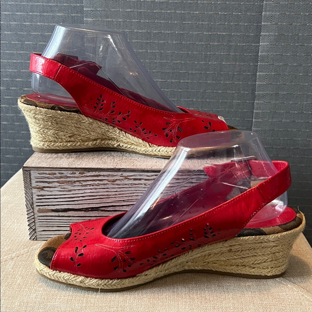 Easy Street Open-Toe Espadrilles